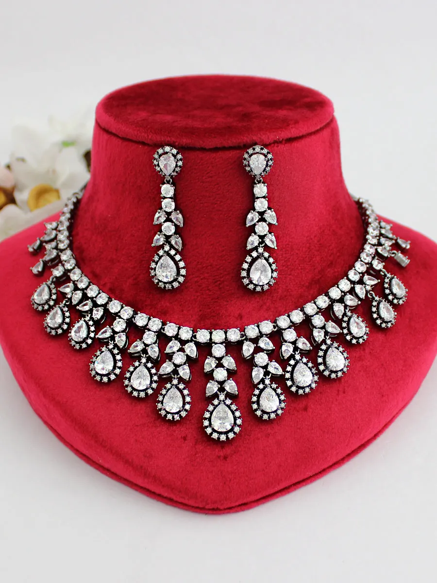 Angela Necklace Set