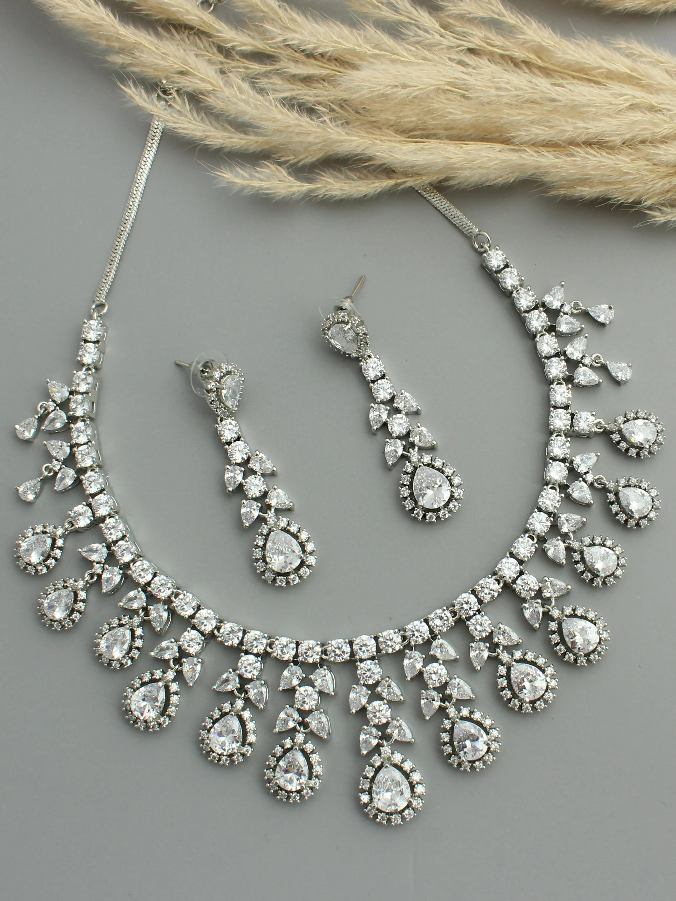 Angela Necklace Set