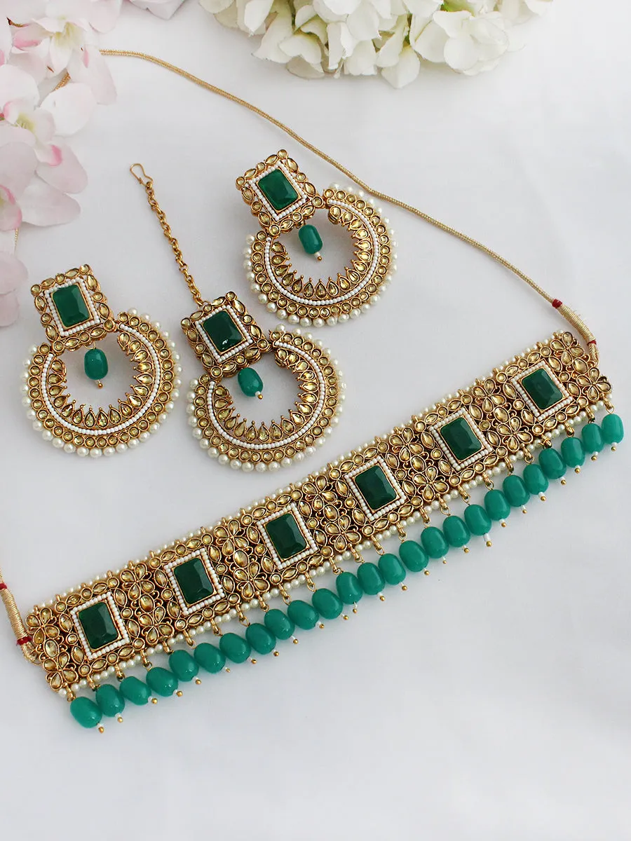 Avneet Necklace Set