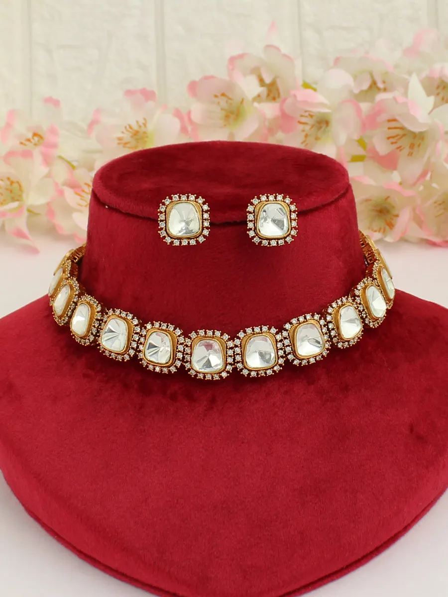 Avni Necklace Set