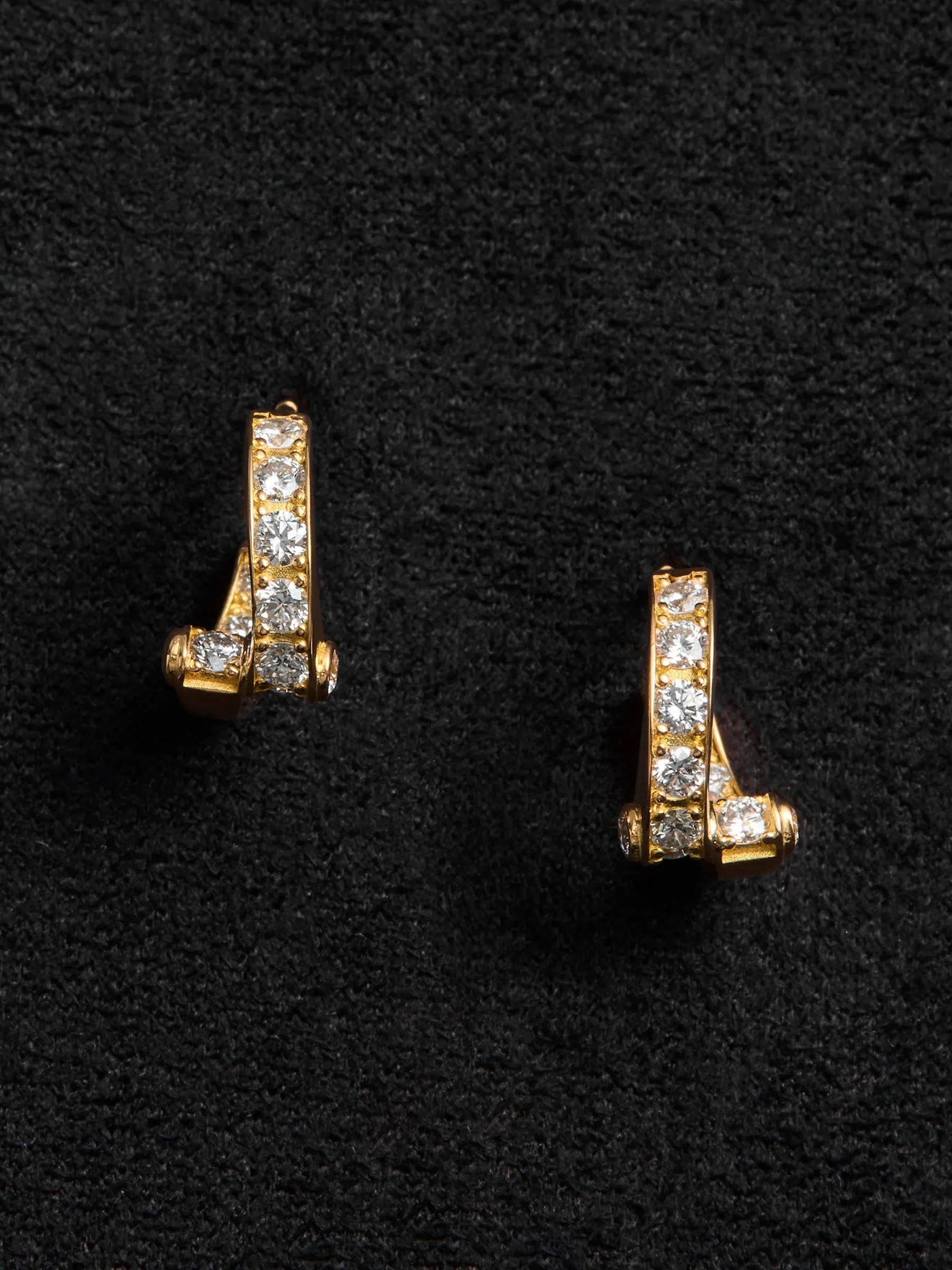 Coil Pavé Hoops