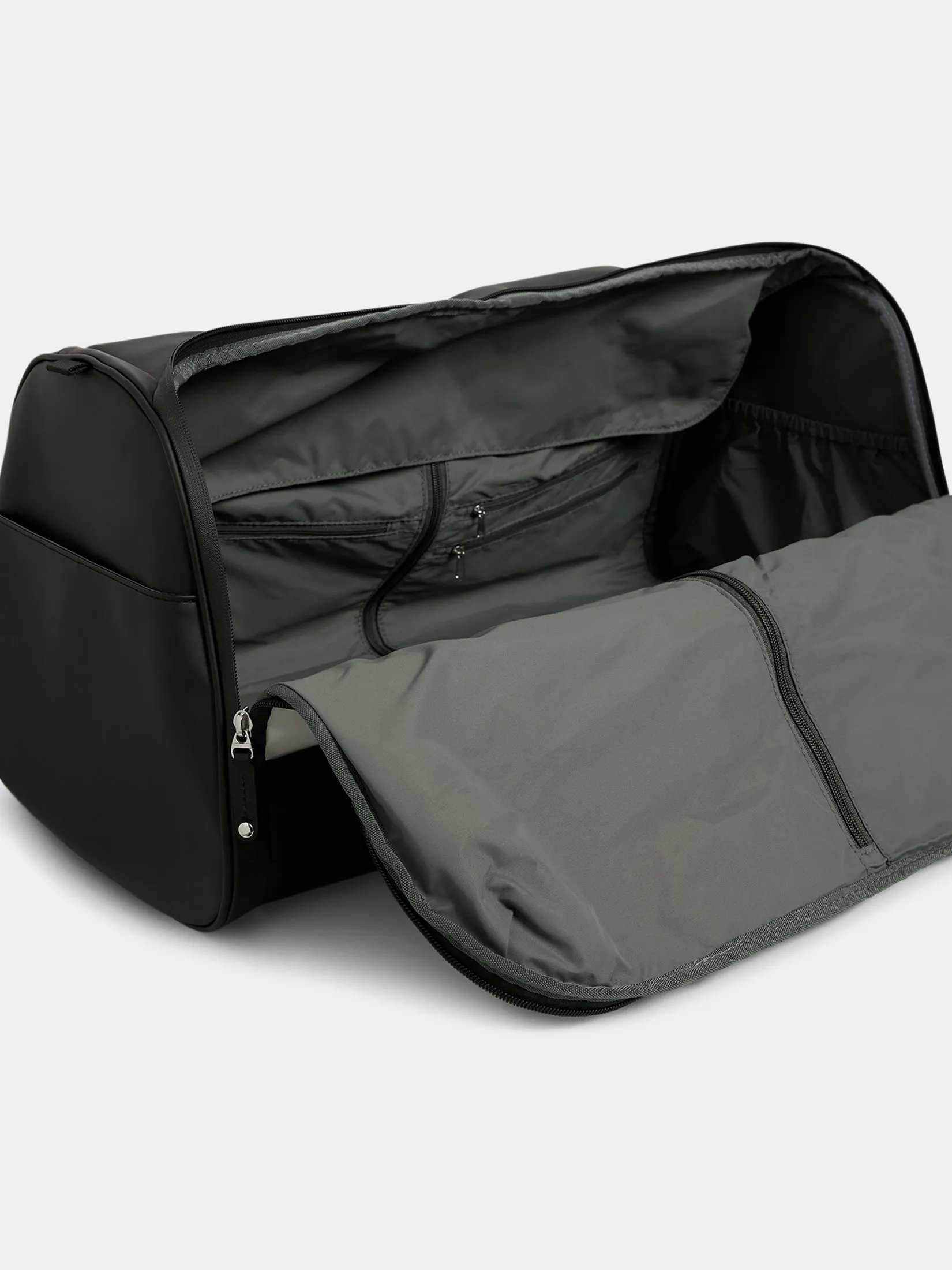 Garment Duffel Bag / Black