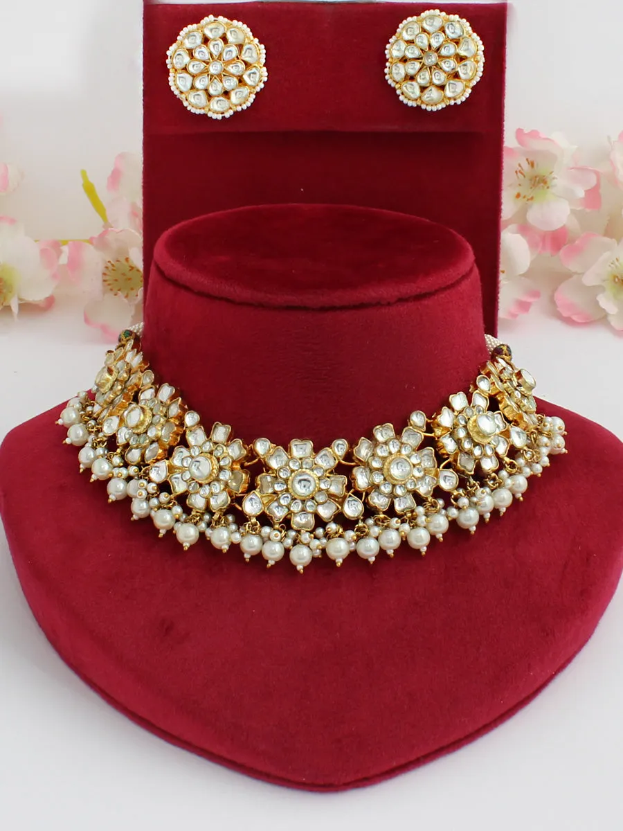 Gaurvi Bib Necklace Set