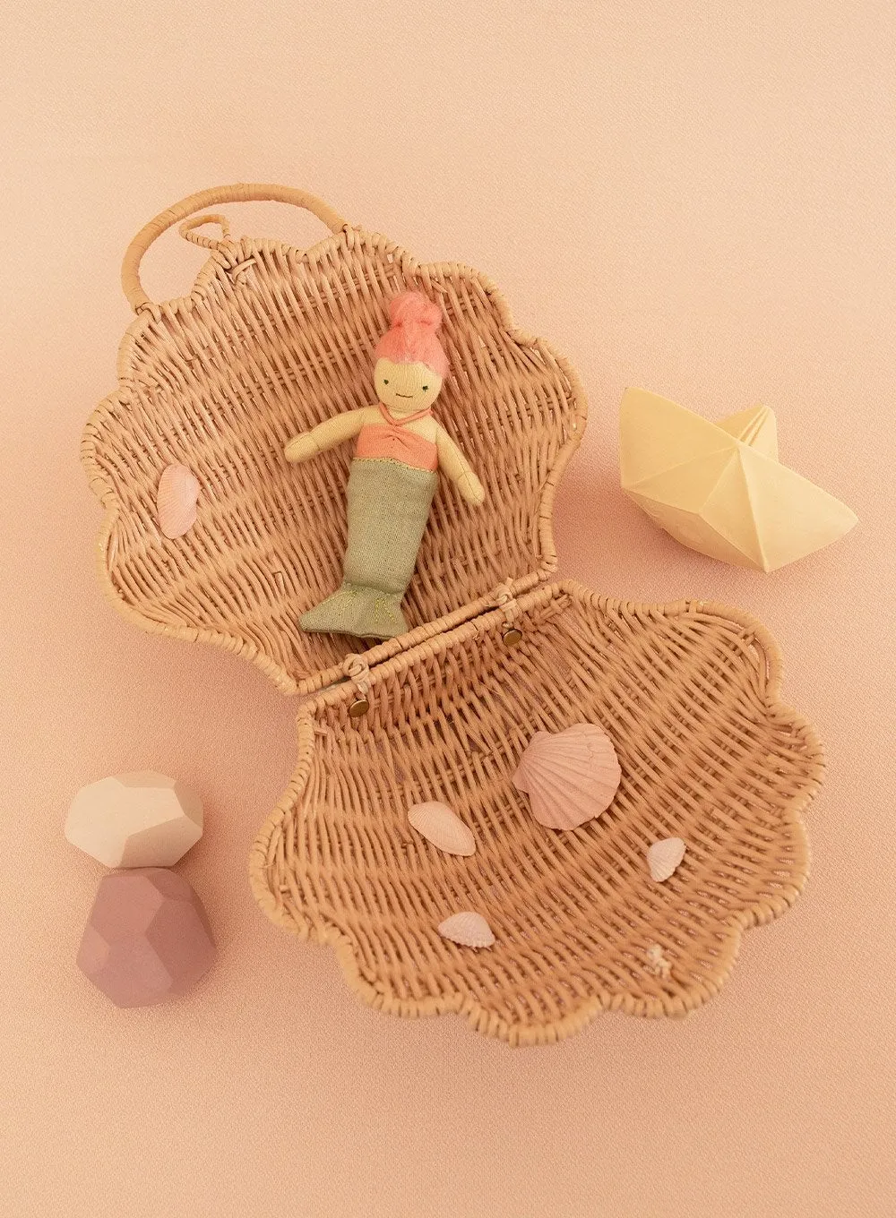 Olli Ella Rattan Shell Bag in Natural
