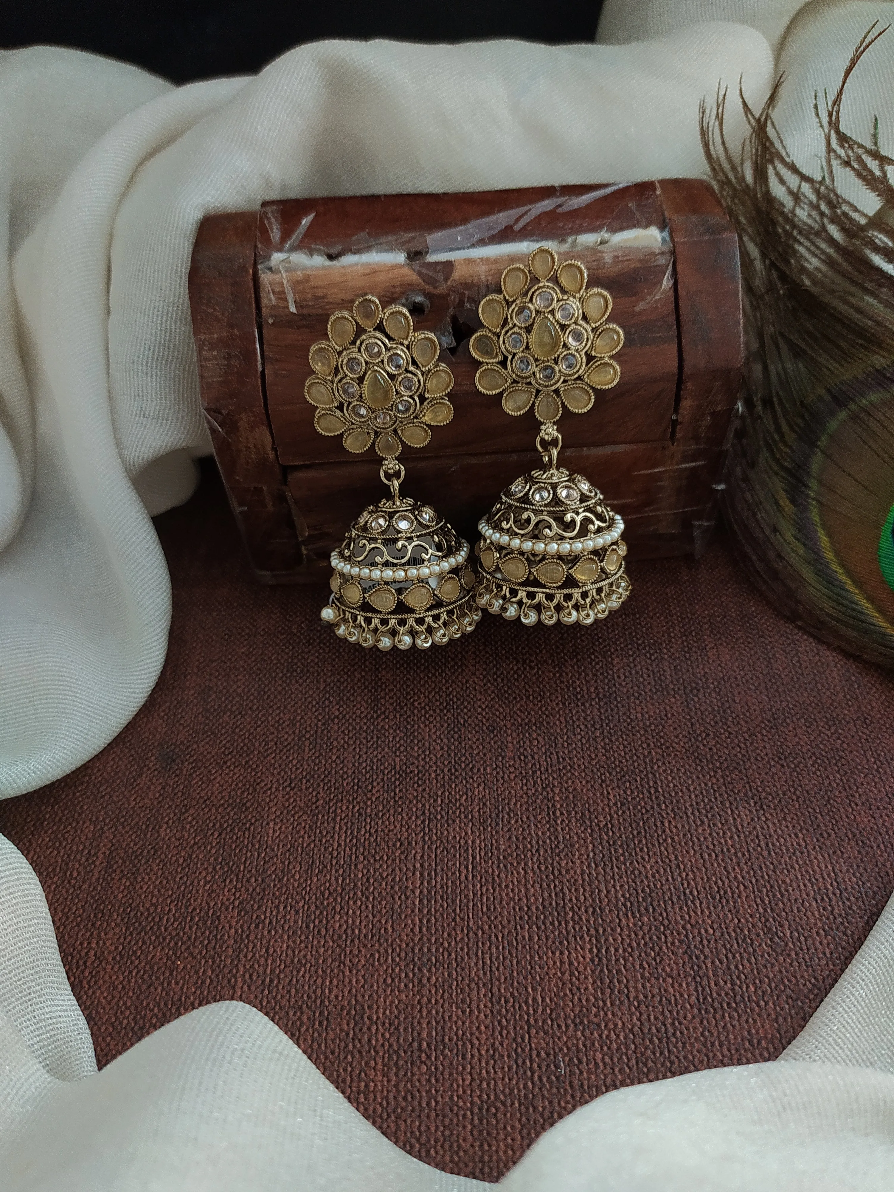 Pear-Shaped Studded Kundan Jhumki in Mehendi Finish