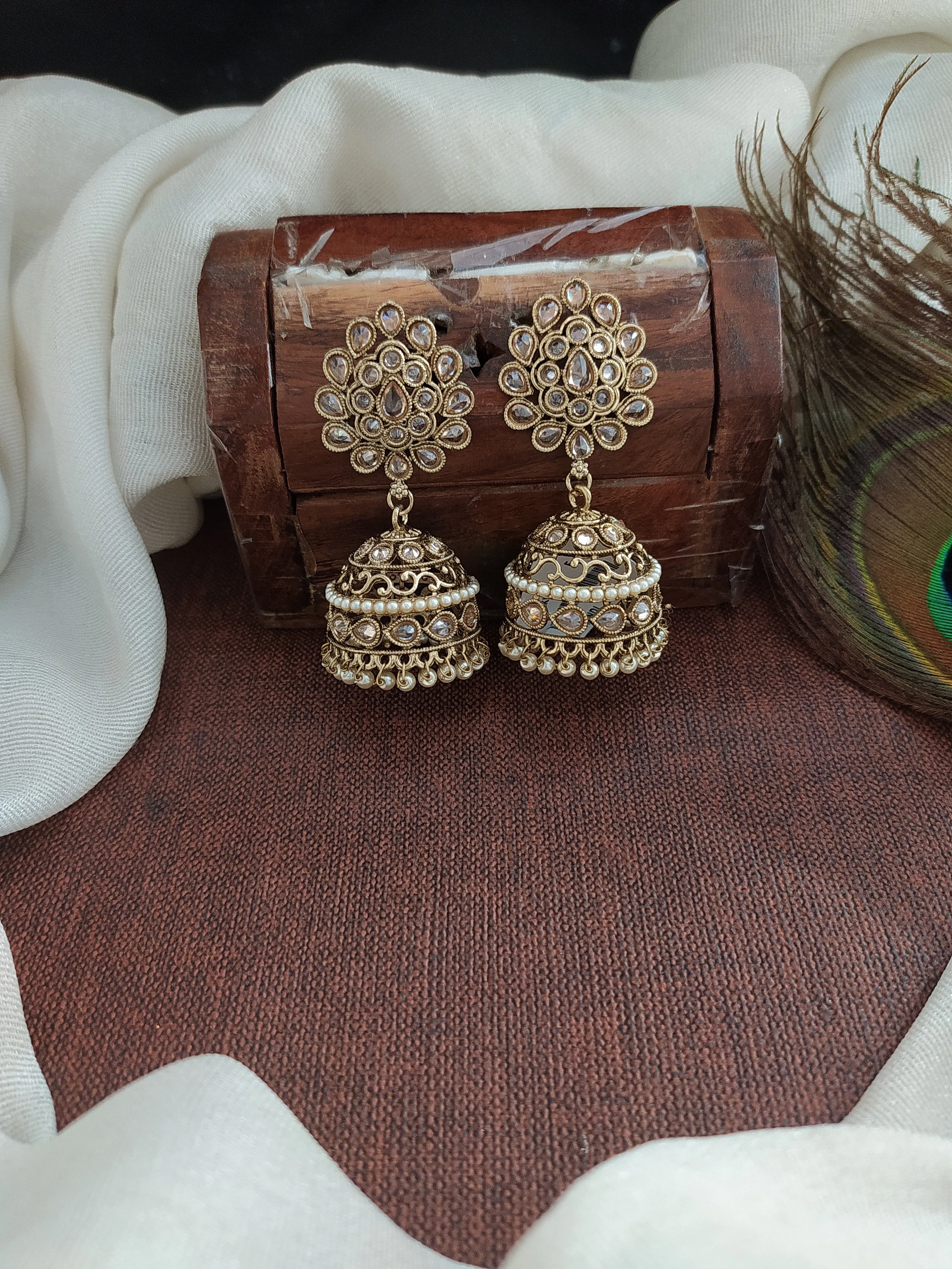 Pear-Shaped Studded Kundan Jhumki in Mehendi Finish